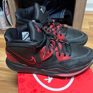Nike Kyrie “Infinity”